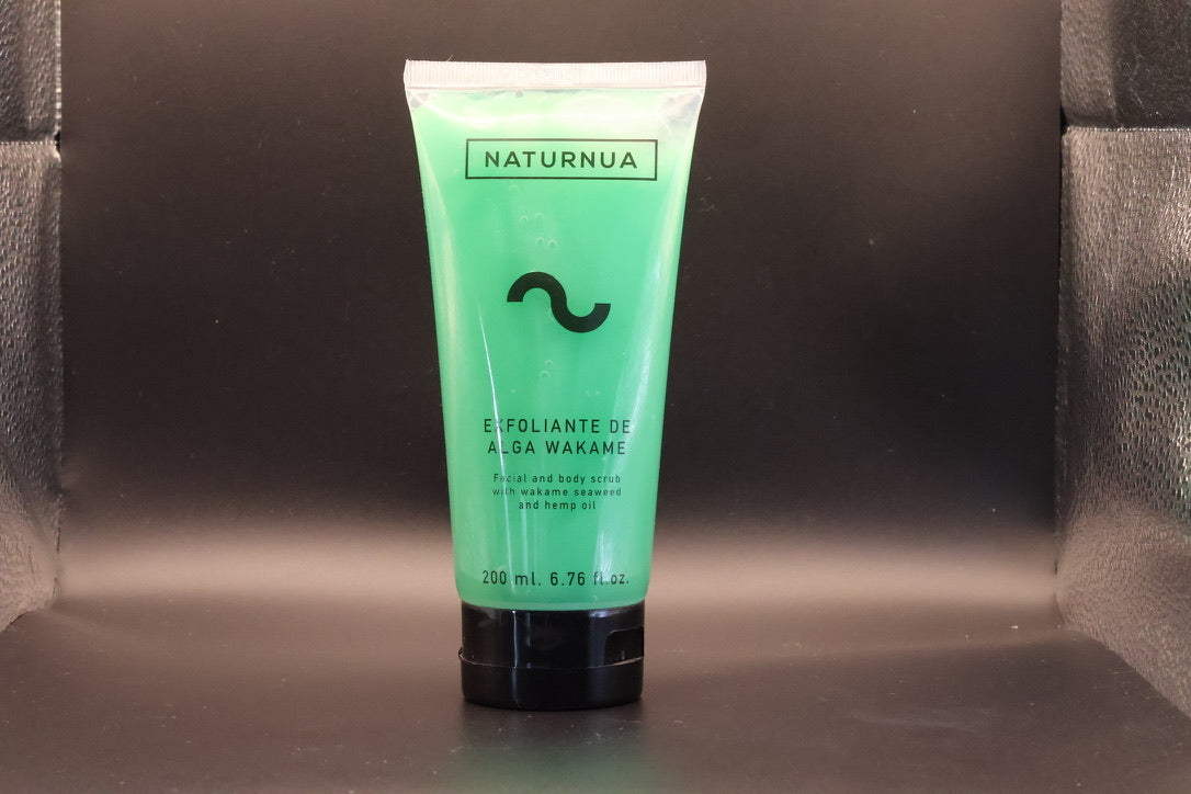 Gommage Visage & Corps Algue Wakame – Naturnua – 200 ml