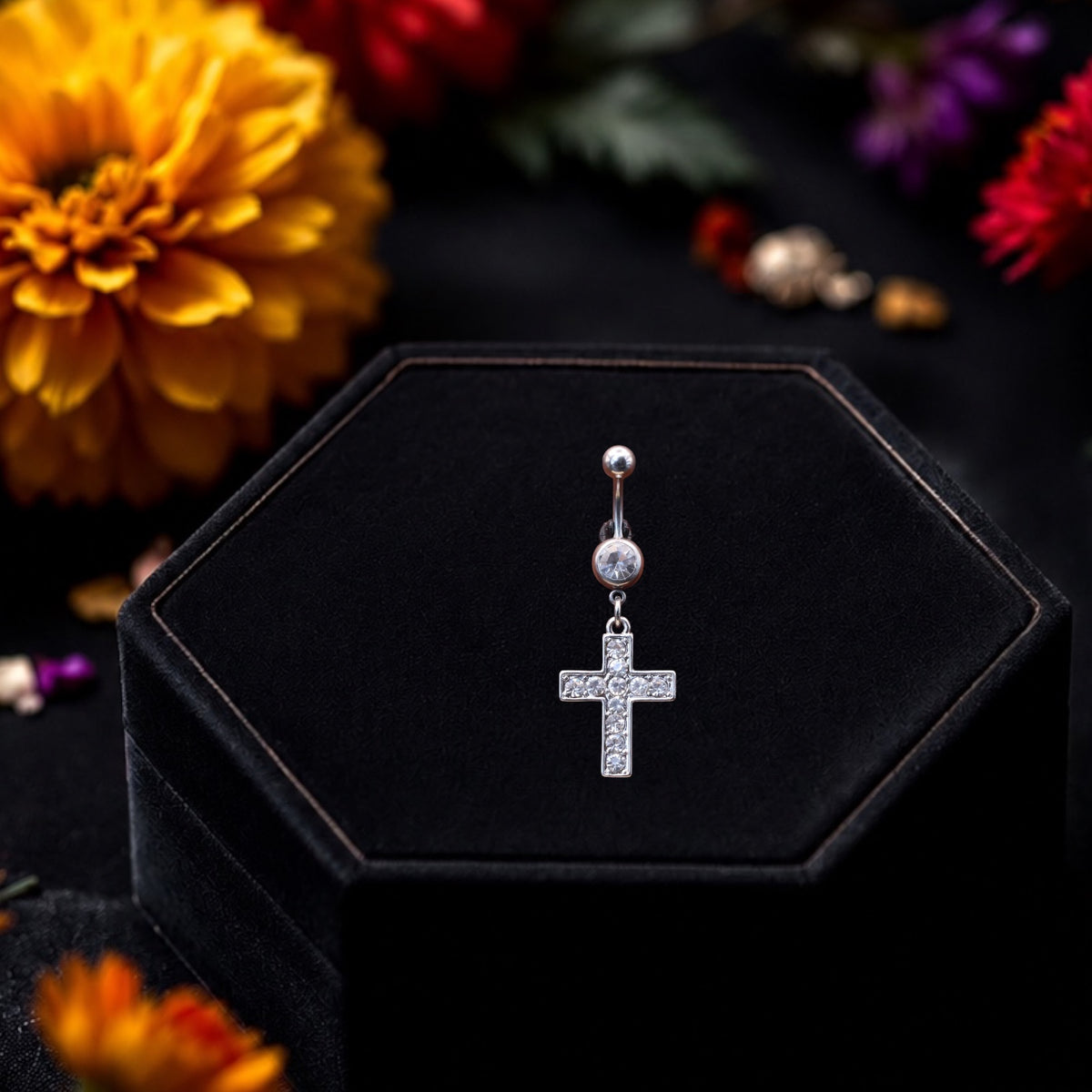 Piercing nombril en acier chirurgical 316L – croix pendentif zirconium
