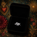 Piercing Olivine en Titane ASTM F136 – Branche de Feuilles en Zirconiums