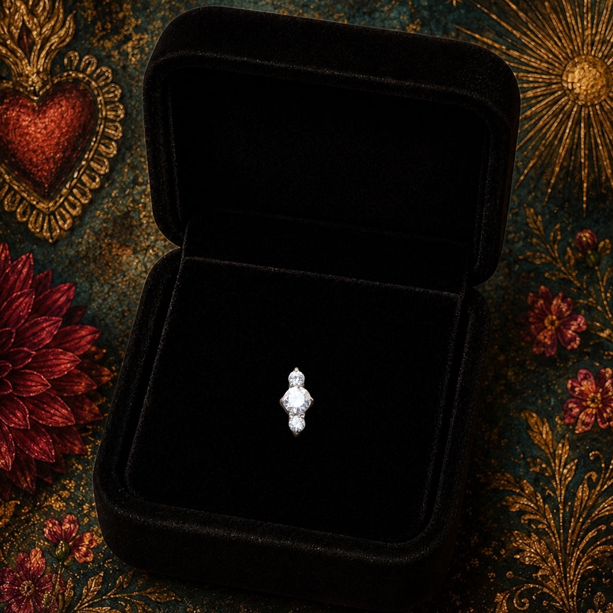Piercing Lunéa en Titane ASTM F136 – Trio de Zircons