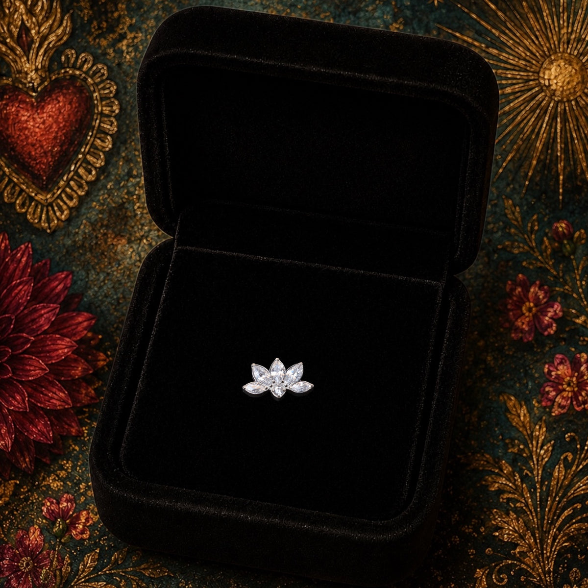 Piercing Nymphea en Titane ASTM F136 – Fleur de Zircons