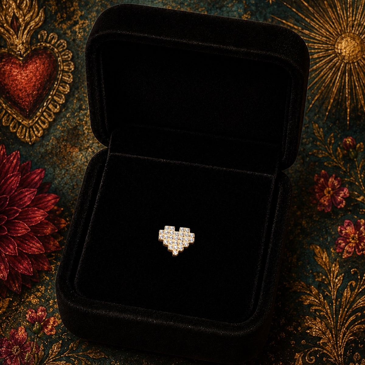 Piercing Pixel Heart en Titane ASTM F136 Doré – Cœur Pixelisé Pavé de Zircons