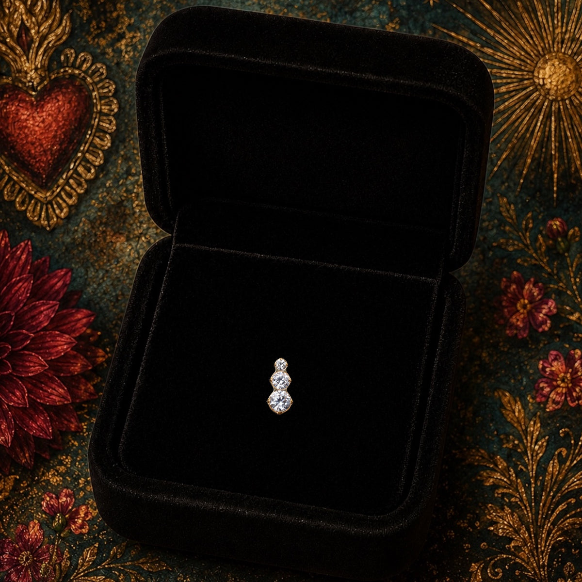 Piercing Cassiopée en Titane – Trio de Zircons