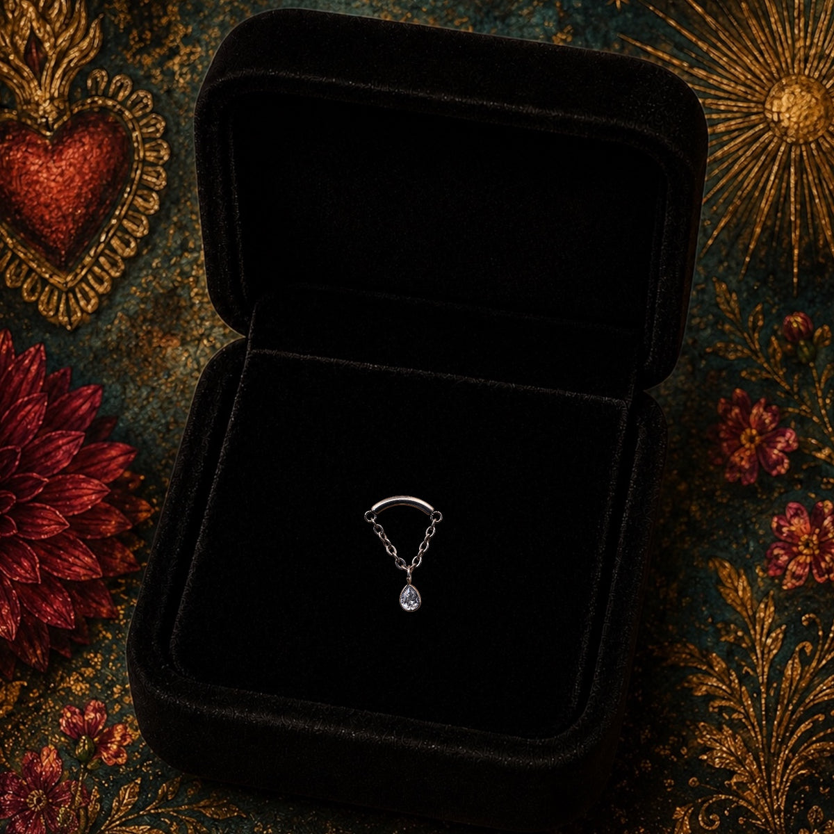 Piercing Liora en Titane ASTM F136 – Double Chaîne & Goutte en Zircon