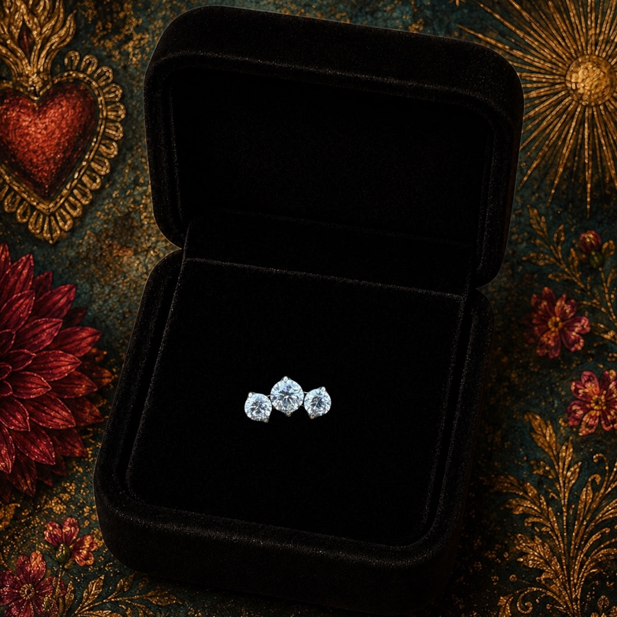 PIERCING NALYA – Piercing triple zircon à filetage interne en titane ASTM F136